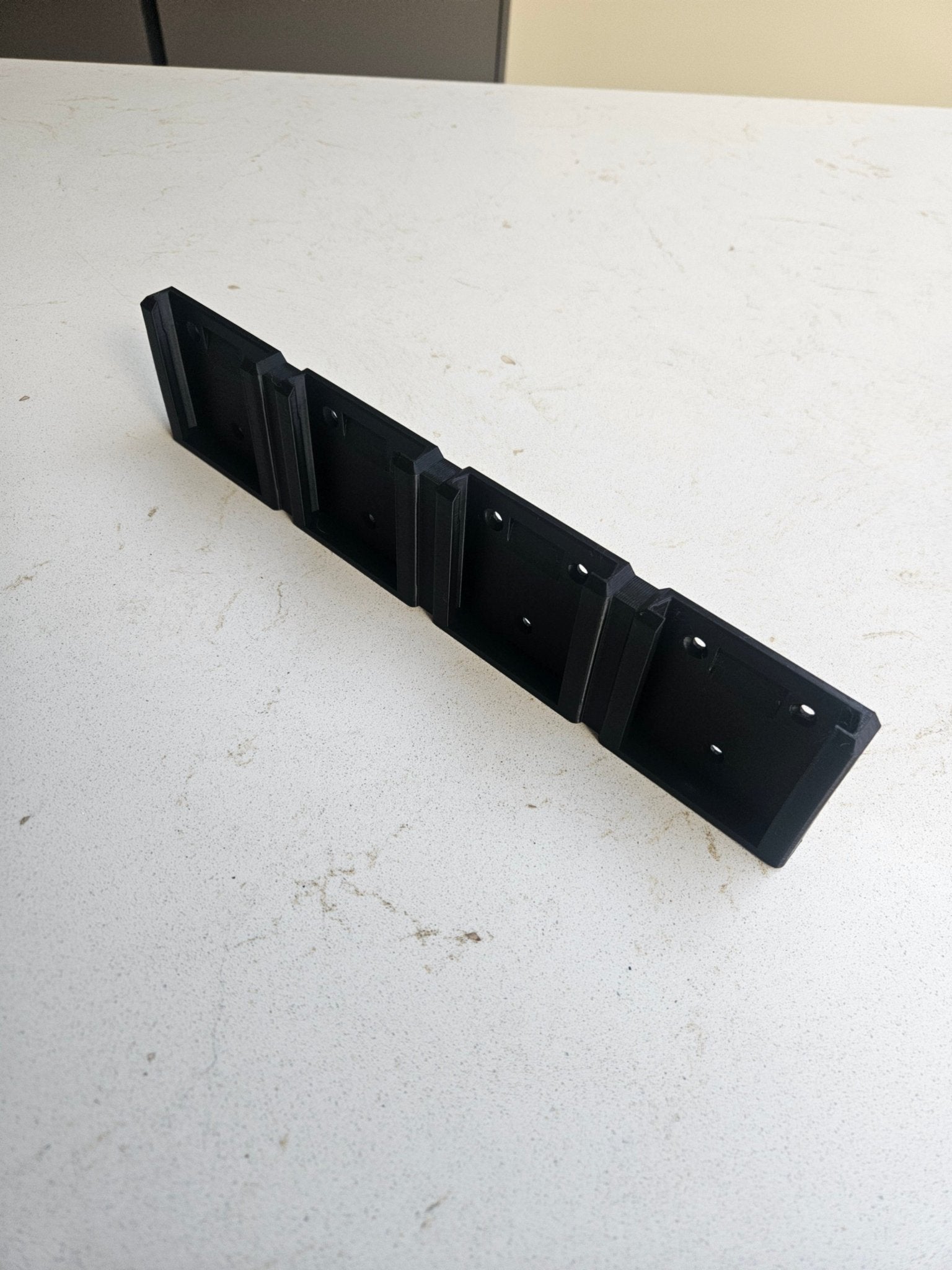 3D Geprinte Accuhouder – Compatibel met Bosch Professional 18V – Wandmontage (4 Accu’s) - 3DTS