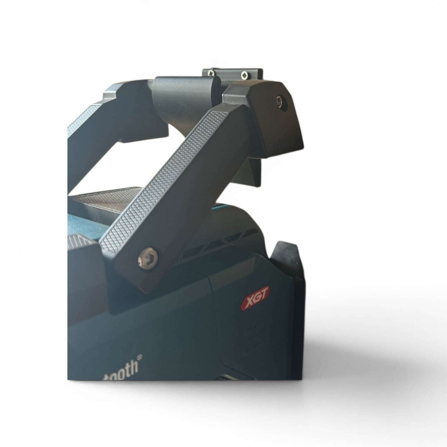 Makita bouwradio opgehangen aan 3D geprinte wandhouder